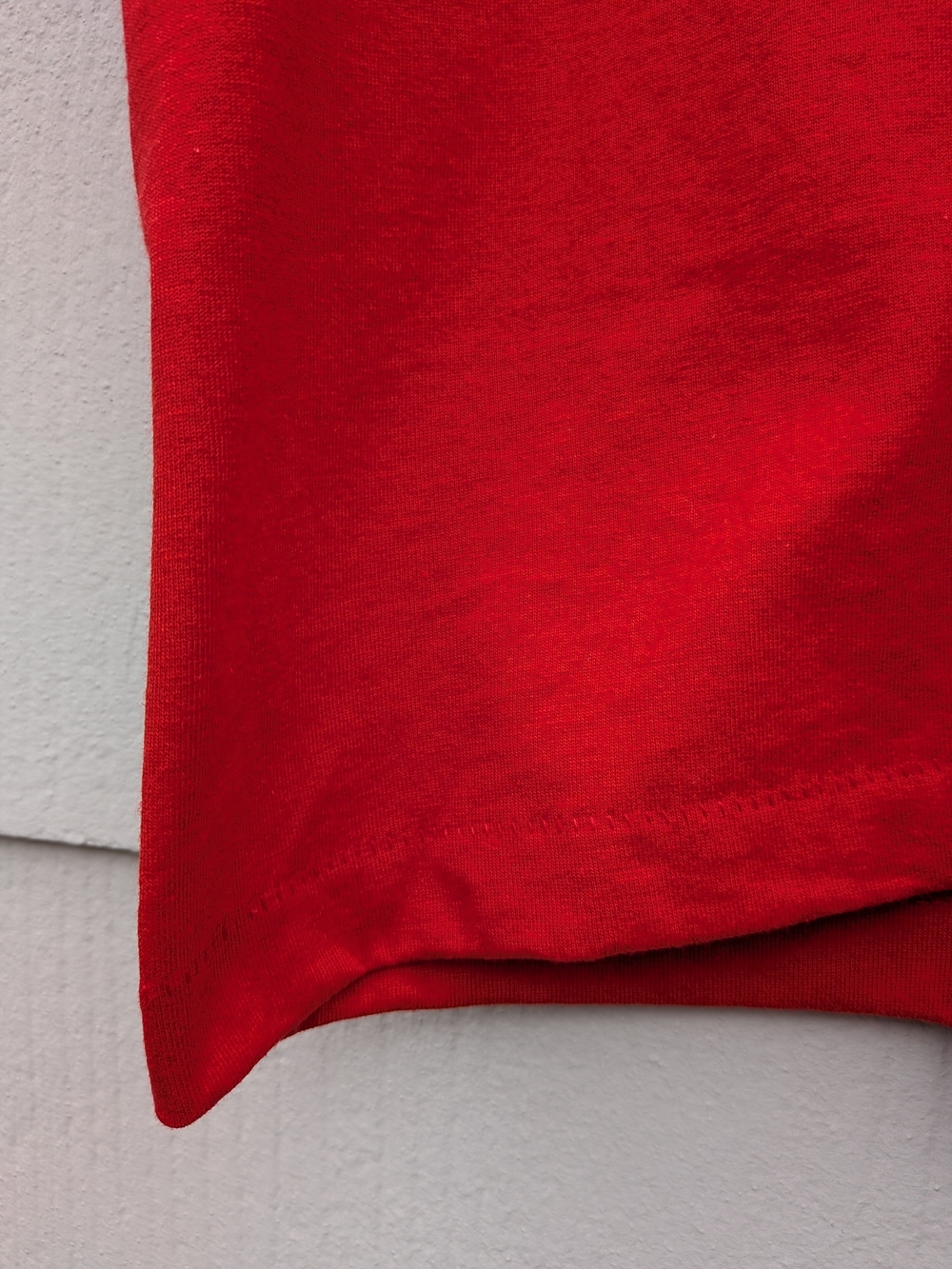 Vintage Elvis Red Men’s T-Shirt - Picture 4 of 5